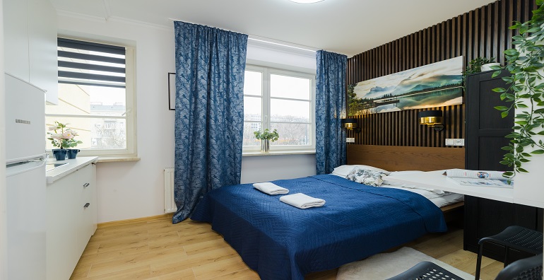 Alojamiento en miniestudio por días en Varsovia Grochowska, cerca del Estadio Nacional SS1